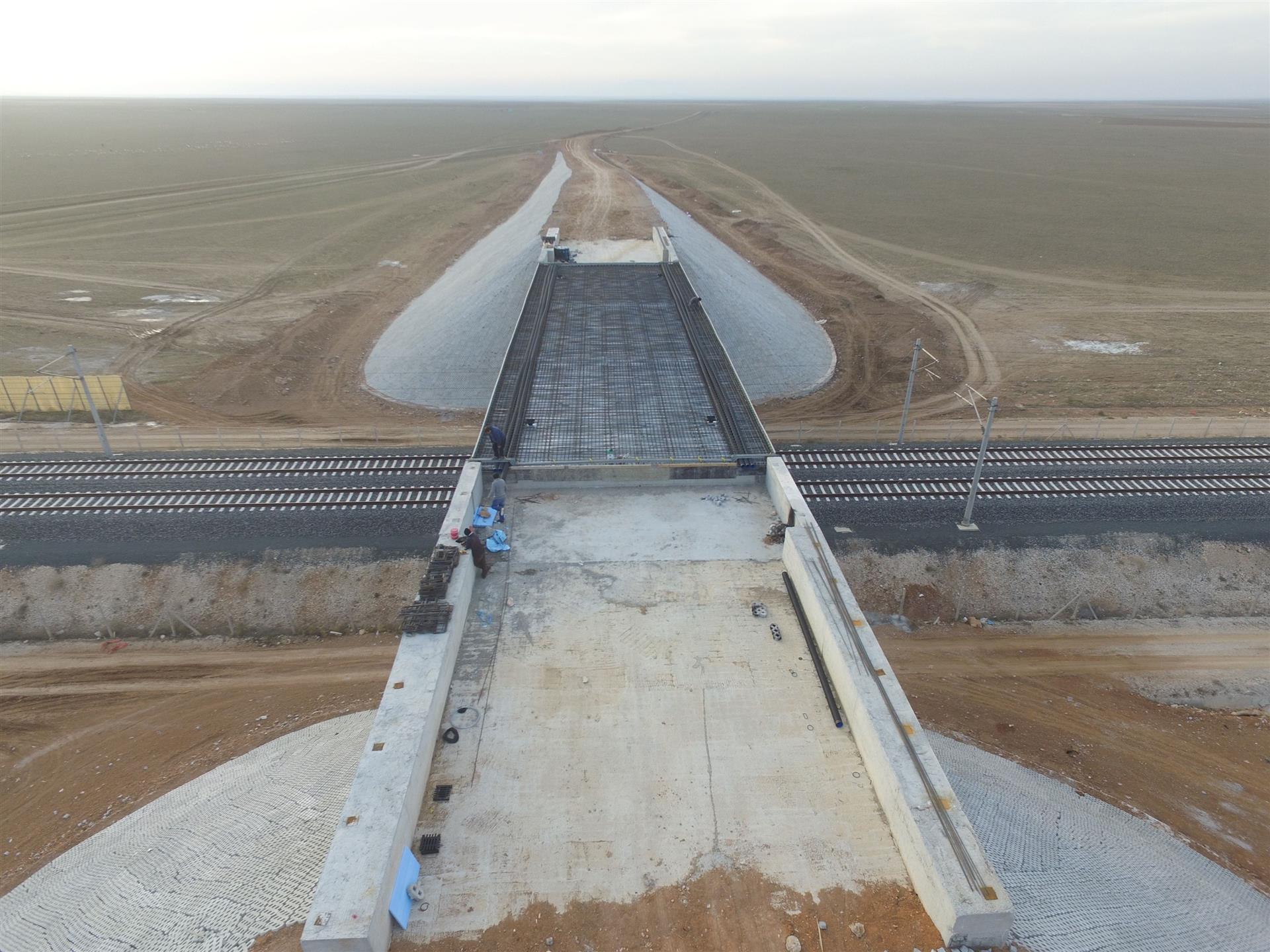 Ankara (Polatlı) - Konya yüksek hızlı tren hattı 6 adet karayolu üstgeçit yapım işi