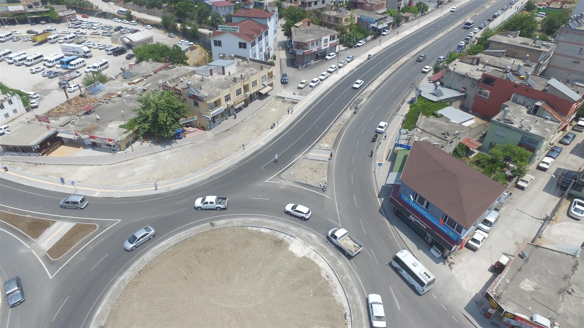 Kadirli-Osmaniye yolu bitümlü sıcak karışım kaplama yapım işi