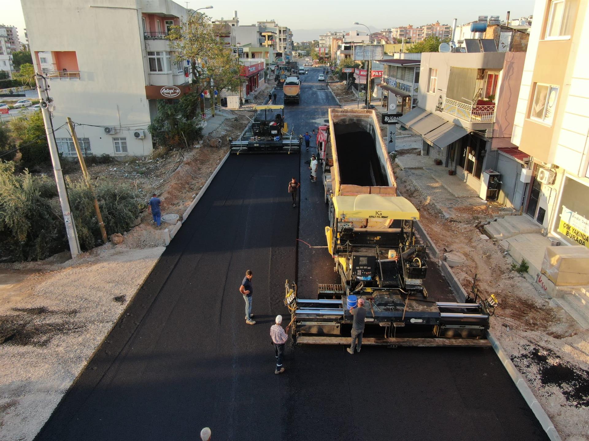 Kadirli-Osmaniye yolu bitümlü sıcak karışım kaplama yapım işi