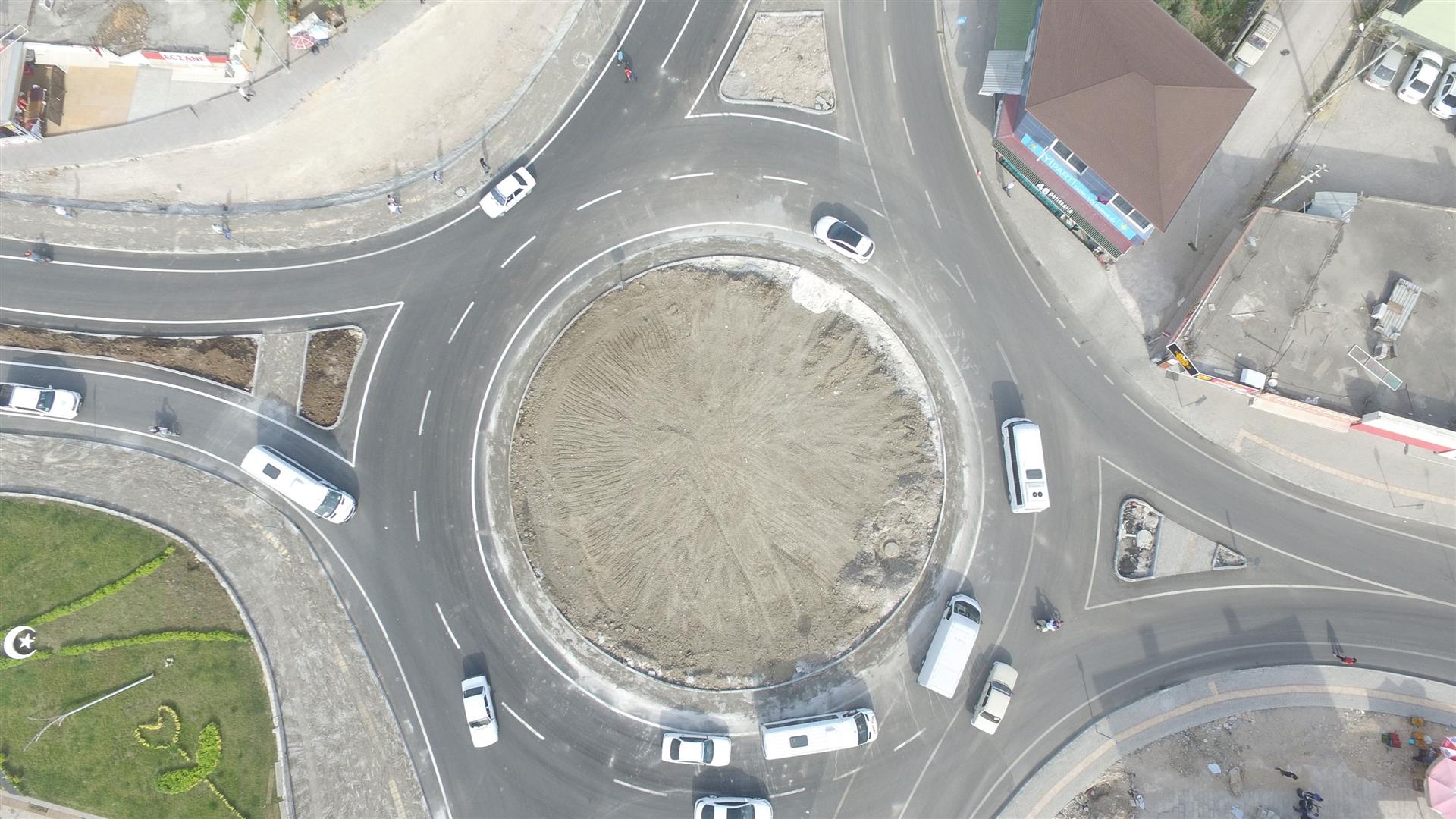 Kadirli-Osmaniye yolu bitümlü sıcak karışım kaplama yapım işi